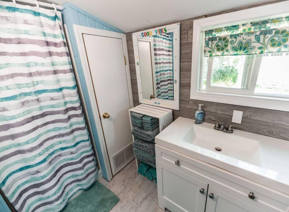 Big Blue Lake Cottages, Llc - Cottage #5 Holton Exteriér fotografie