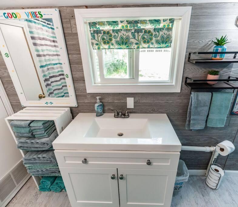 Big Blue Lake Cottages, Llc - Cottage #5 Holton Exteriér fotografie