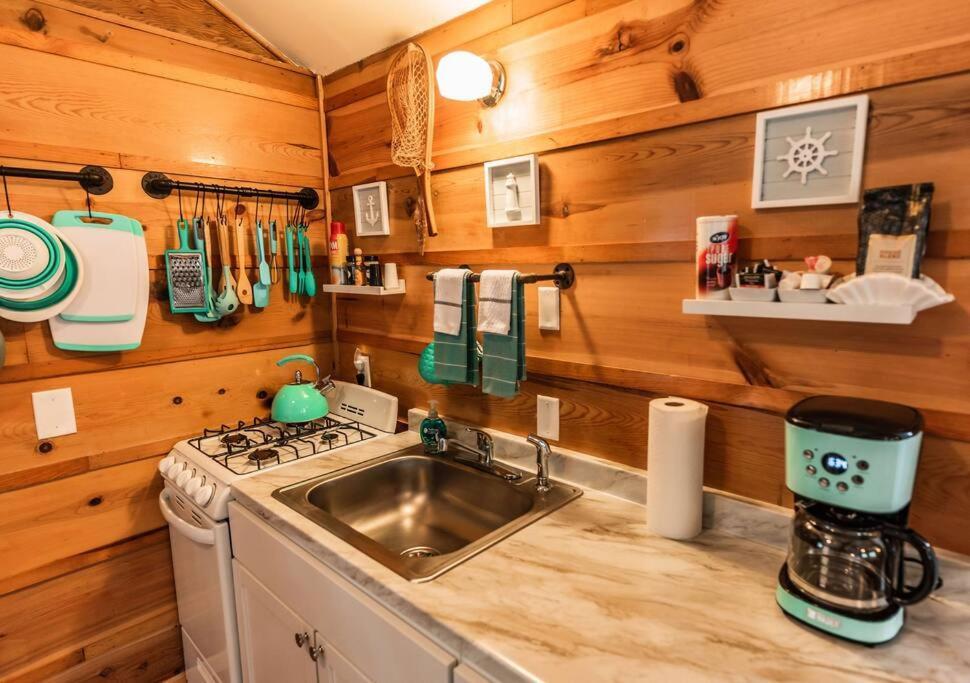 Big Blue Lake Cottages, Llc - Cottage #5 Holton Exteriér fotografie