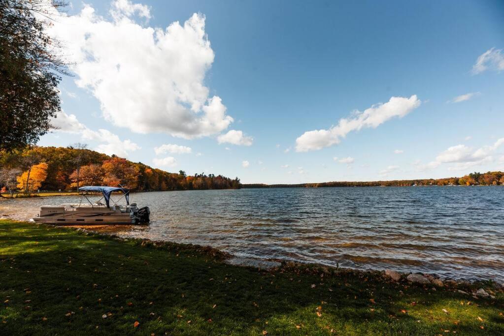 Big Blue Lake Cottages, Llc - Cottage #5 Holton Exteriér fotografie