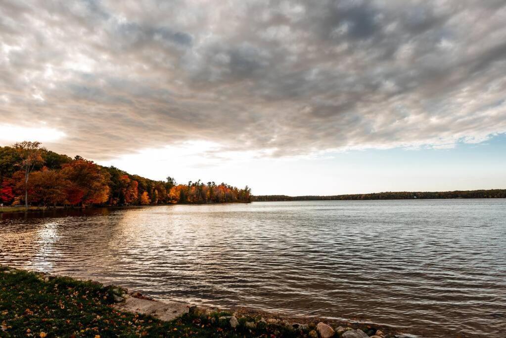 Big Blue Lake Cottages, Llc - Cottage #5 Holton Exteriér fotografie