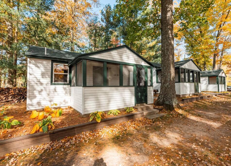 Big Blue Lake Cottages, Llc - Cottage #5 Holton Exteriér fotografie